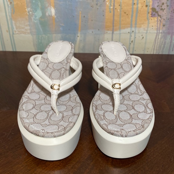 Coach The Frank Platform Wedge Flip-Flops Beige Women’s 9 NWT - Picture 1 of 9